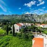 Azzurro- One Bedroom With Terrace And Hot Tub * Komolac