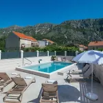 Azzurro- One Bedroom With Terrace And Hot Tub * Komolac