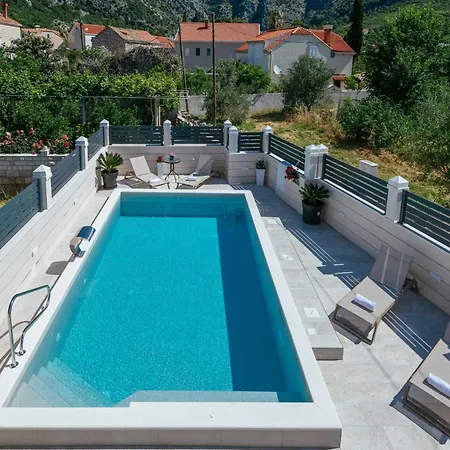 Azzurro- One Bedroom With Terrace And Hot Tub Apartman *