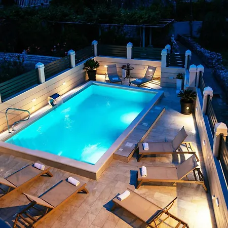アパート Azzurro- One Bedroom With Terrace And Hot Tub Komolac
