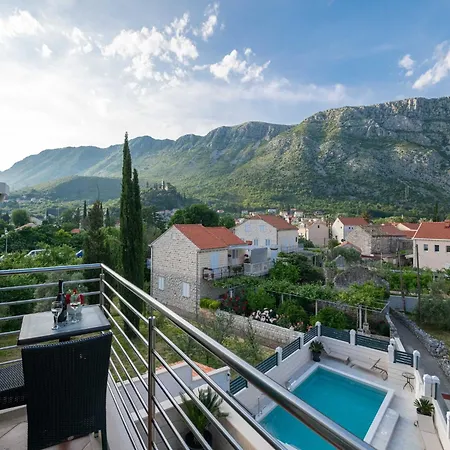 Apartman Azzurro- One Bedroom With Terrace And Hot Tub
