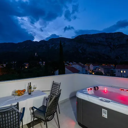 Azzurro- One Bedroom With Terrace And Hot Tub * Komolac
