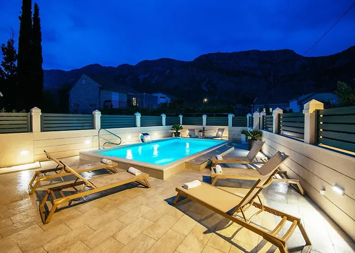 Azzurro- One Bedroom With Terrace And Hot Tub Komolac