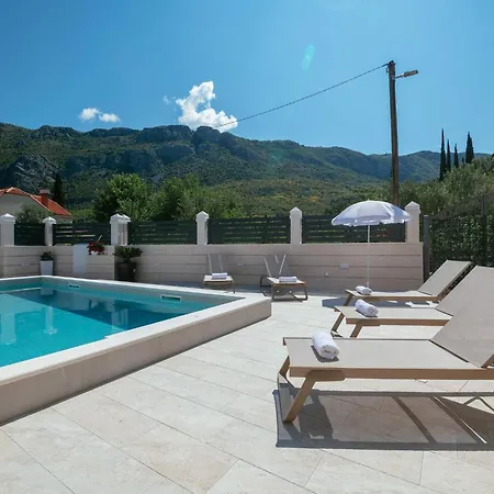 Azzurro- One Bedroom With Terrace And Hot Tub *