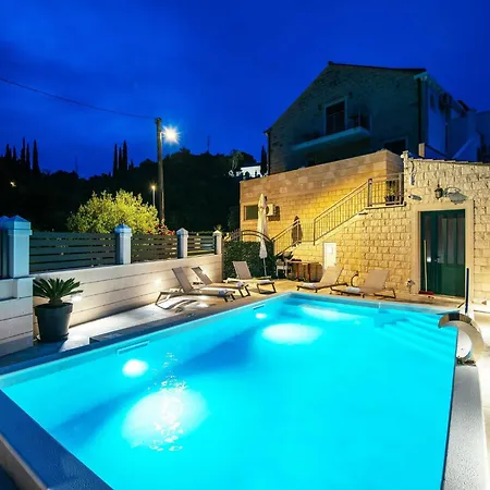 Azzurro- One Bedroom With Terrace And Hot Tub