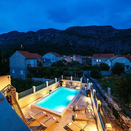 Azzurro- One Bedroom With Terrace And Hot Tub Apartamento Komolac