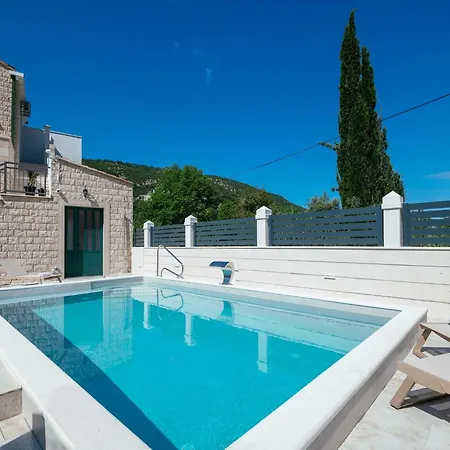 Azzurro- One Bedroom With Terrace And Hot Tub * Komolac