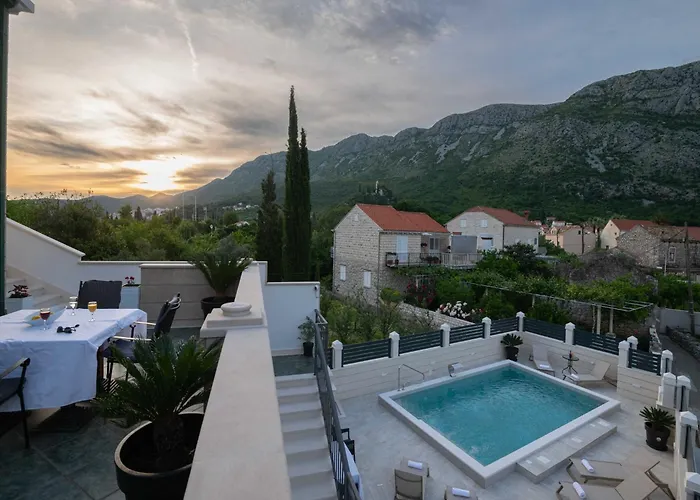 Azzurro- One Bedroom With Terrace And Hot Tub דירה Komolac