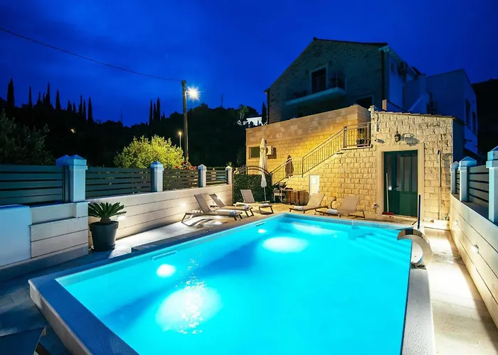 Azzurro- One Bedroom With Terrace And Hot Tub